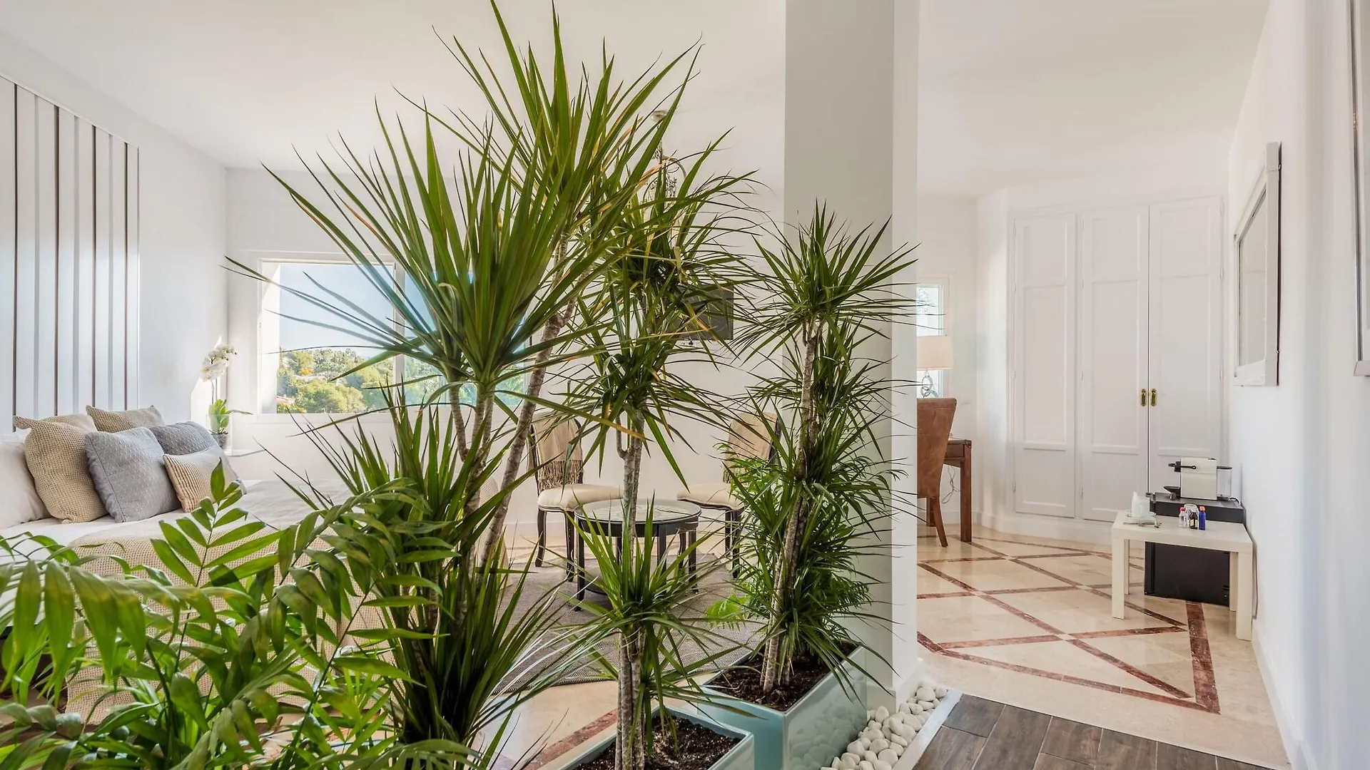 **** Pensión Molo 44 suites Puerto Banús Marbella España