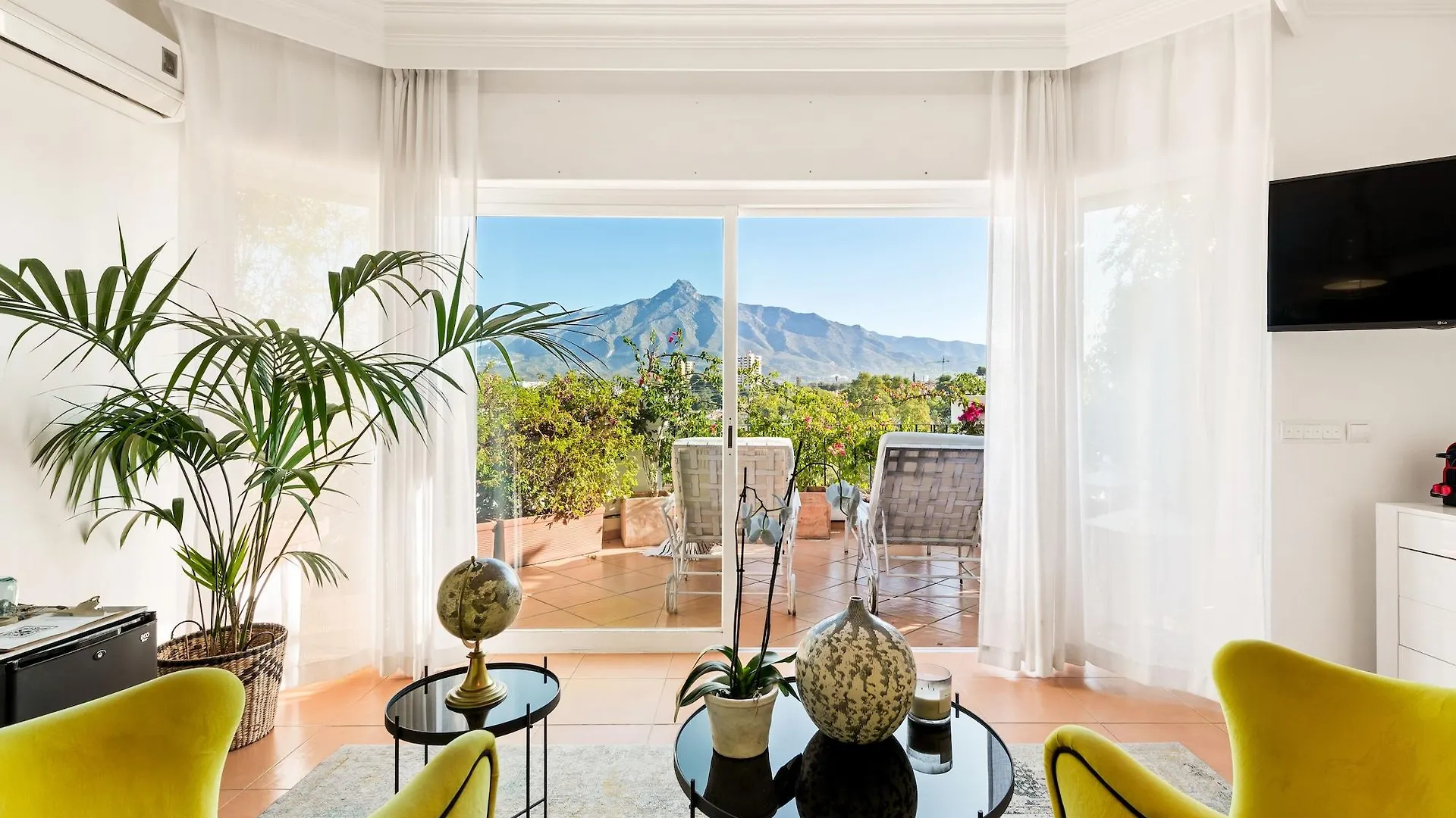 Molo 44 suites Puerto Banús Marbella 4*,  España