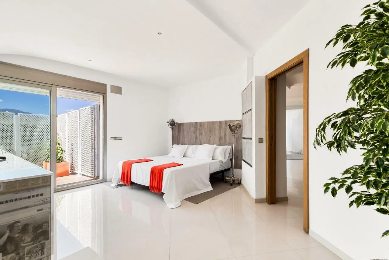 Molo 44 suites Puerto Banús Marbella 4*,  España
