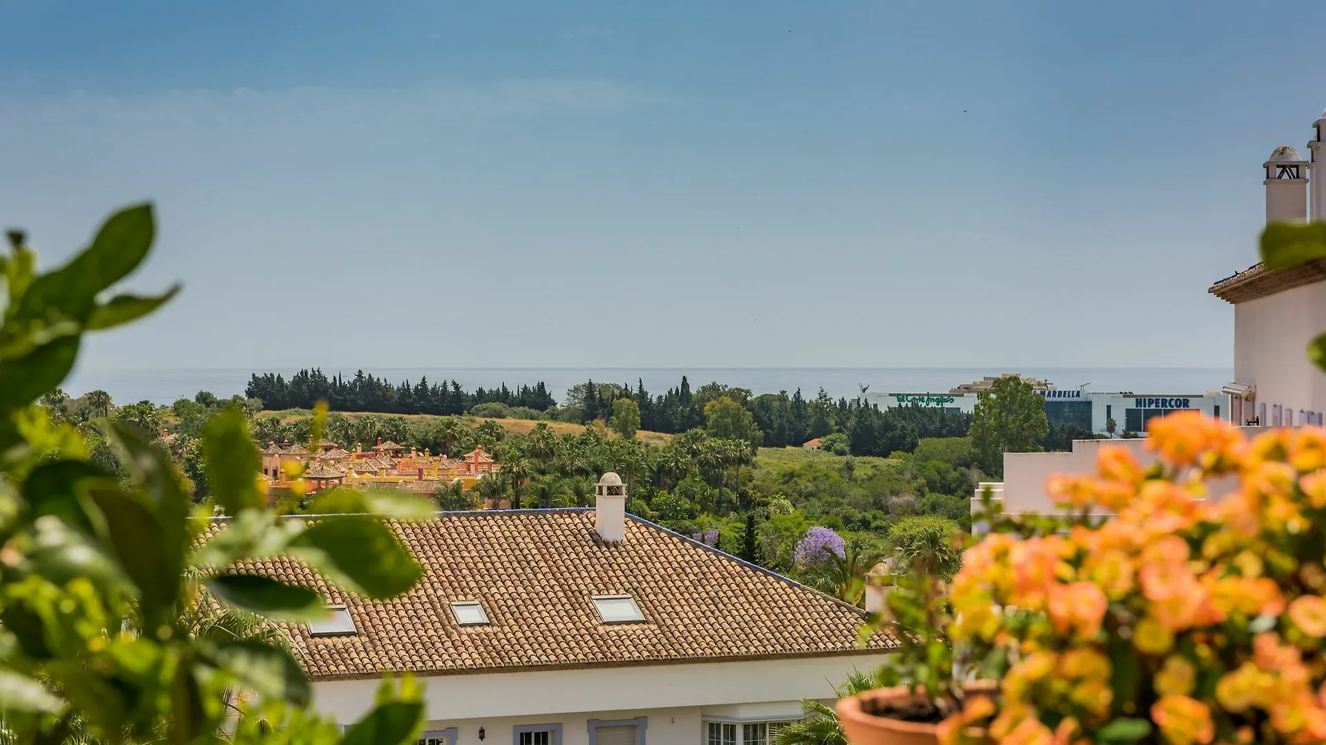 Molo 44 suites Puerto Banús Marbella 4*,