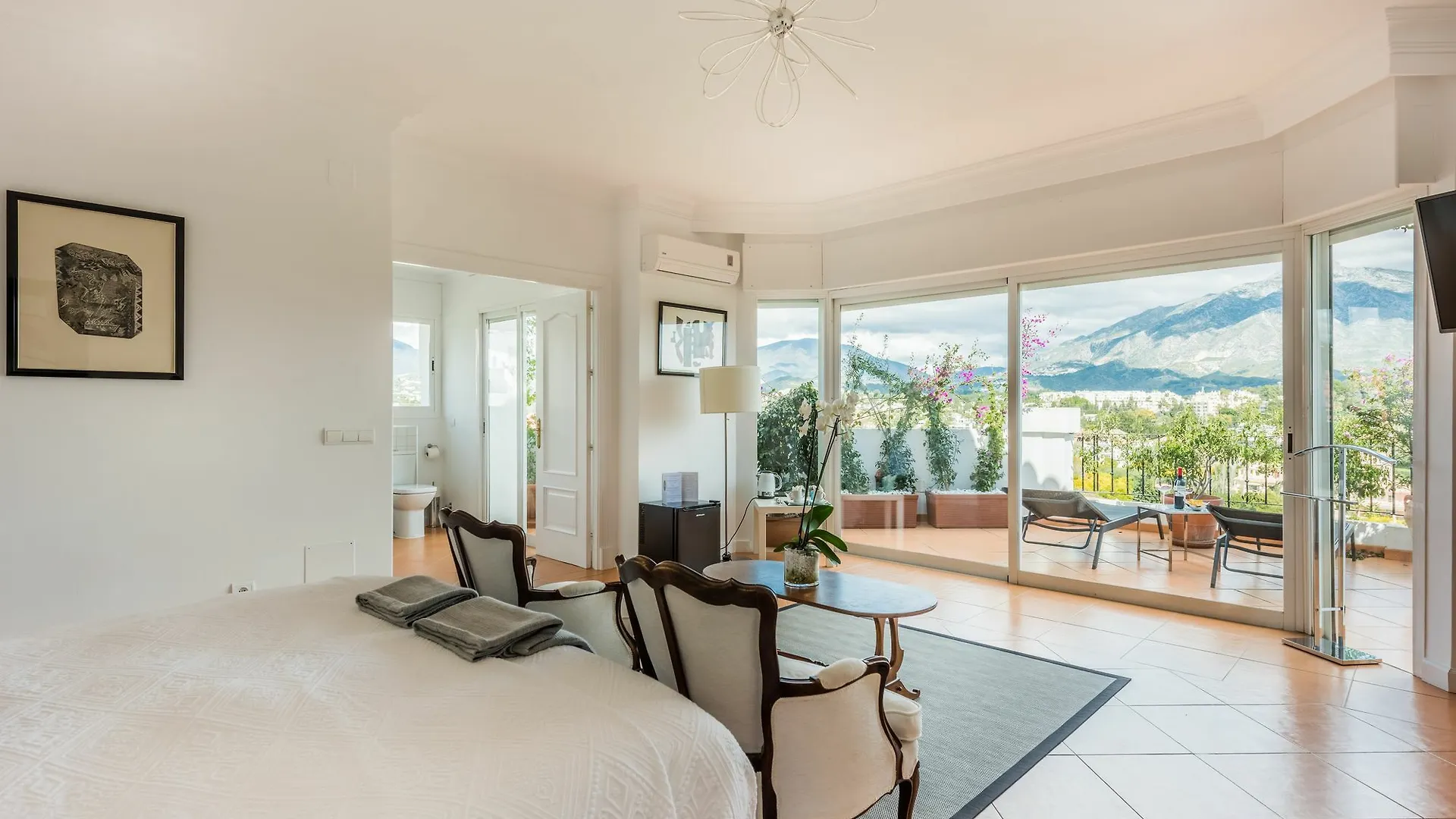 Pensión Molo 44 suites Puerto Banús Marbella