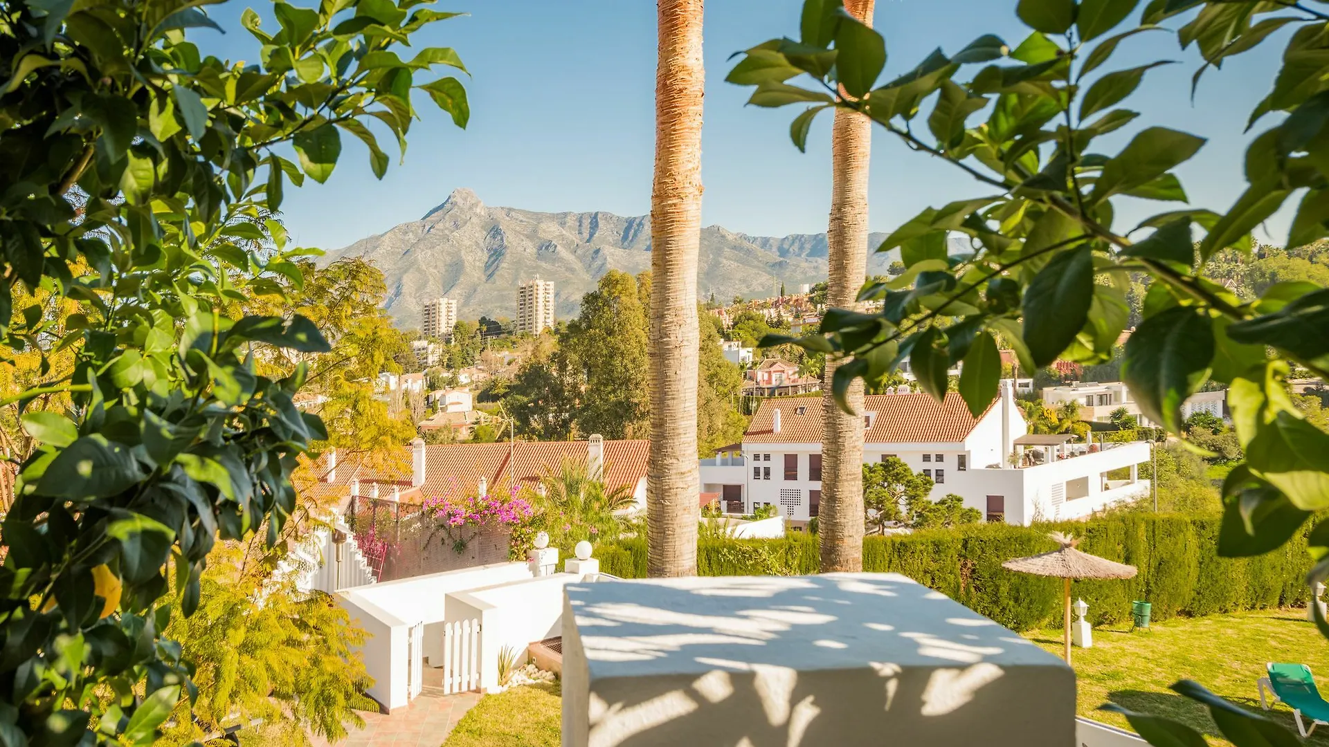 Molo 44 suites Puerto Banús Marbella 4*,  España