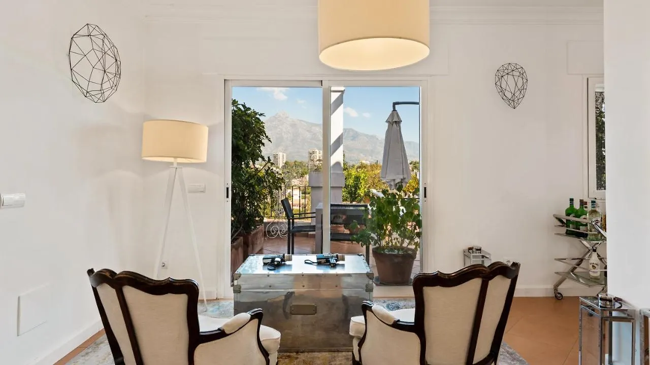 **** Pensión Molo 44 suites Puerto Banús Marbella España